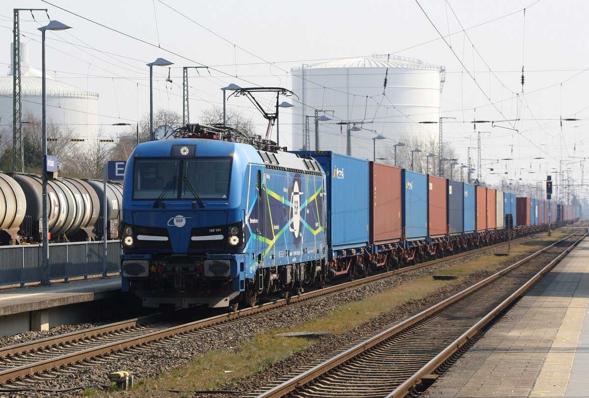  Neue Seidenstrasse  - am 28.03.2020 kam EGP 192 101 mit einem Containerzug Richtung China durch Anklam.