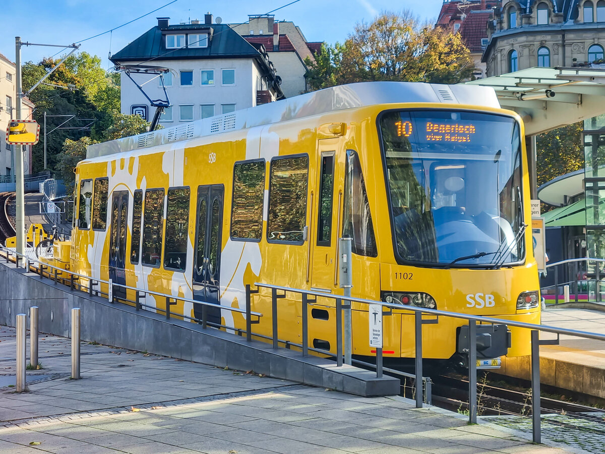 Neue Zacke für Stuttgart: Zahnradtriebwagen 1102 in der Talstation Marienplatz, 17.10.2022.