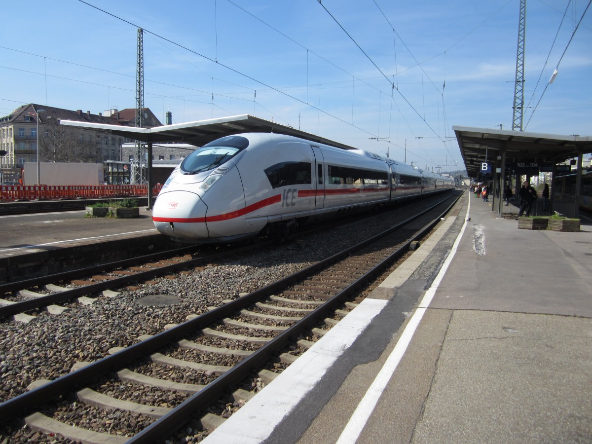 Neuheit zu Gast in Pforzheim. BR 407 als Ersatz für IC 2067 Karlsruhe - Stuttgart. Bei perfektem Wetter konnte die BR 407 bei der Durchfahrt in Pforzheim abgelichtet werden. /März2014