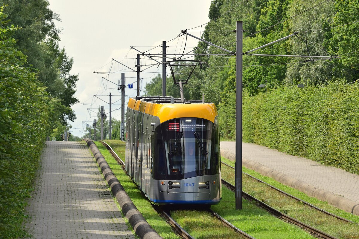 NGT10 Tw 1047 erreicht Leipzig Messe.

Leipzig 07.08.2021