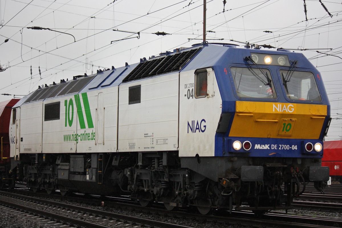 Niag 10 (Mak DE 2700-04) am 9.3.13 mit einem Kohlezug in Oberhausen-West.