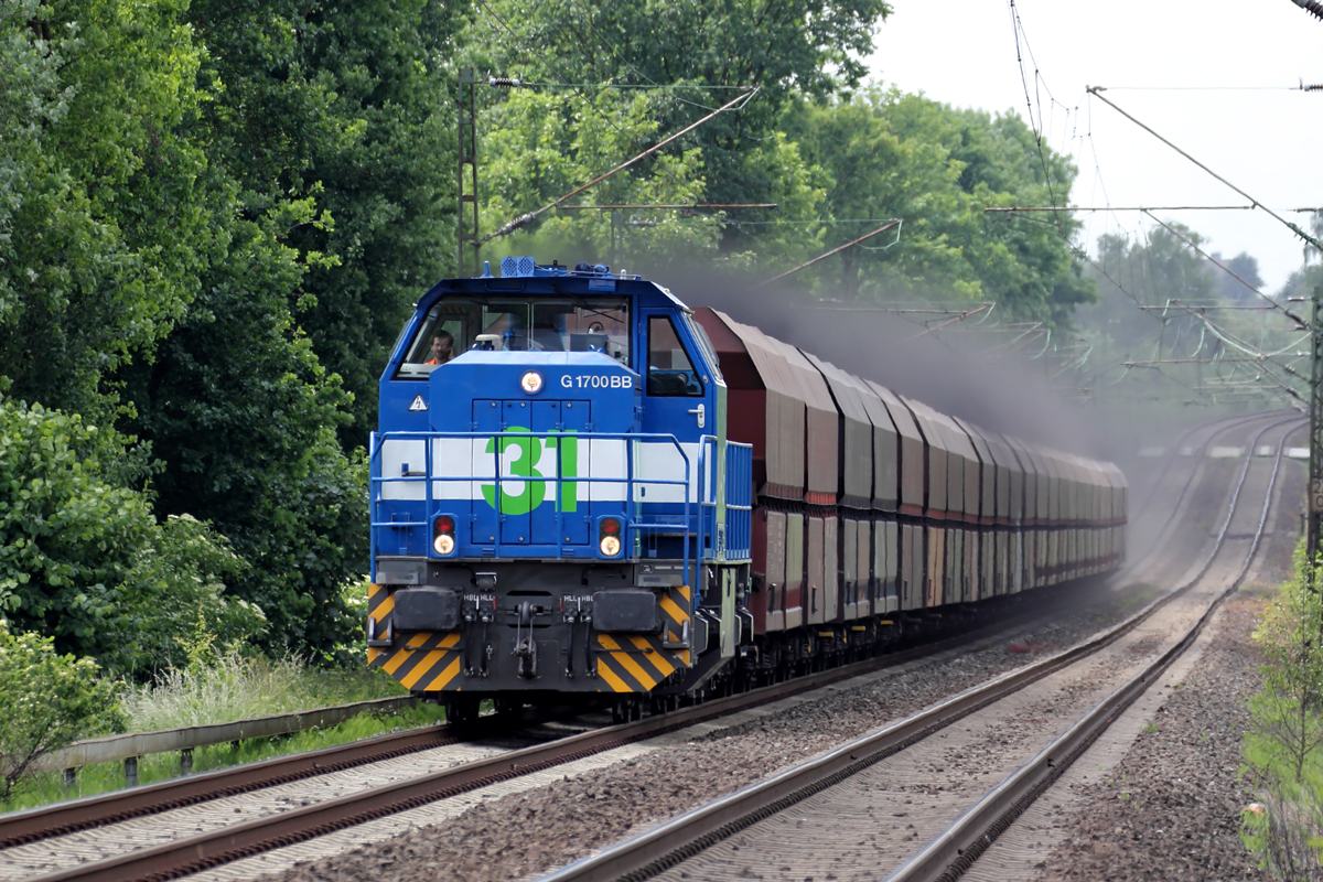 NIAG 31 (277 802-5) am BÜ KM27,298 auf der Hamm-Osterfelder Strecke in Recklinghausen 9.6.2015