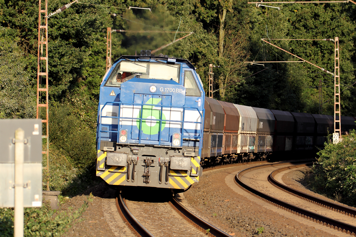 NIAG 6 (277 805-8) am BÜ KM27,298 auf der Hamm-Osterfelder Strecke in Recklinghausen 29.9.2015