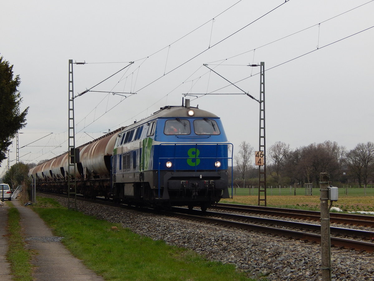 NIAG Lok 8 kam am 31.03.16 ziwschen Krefeld und Meerbusch Richtung Neuss gefahren.

Meerbusch 01.03.2016