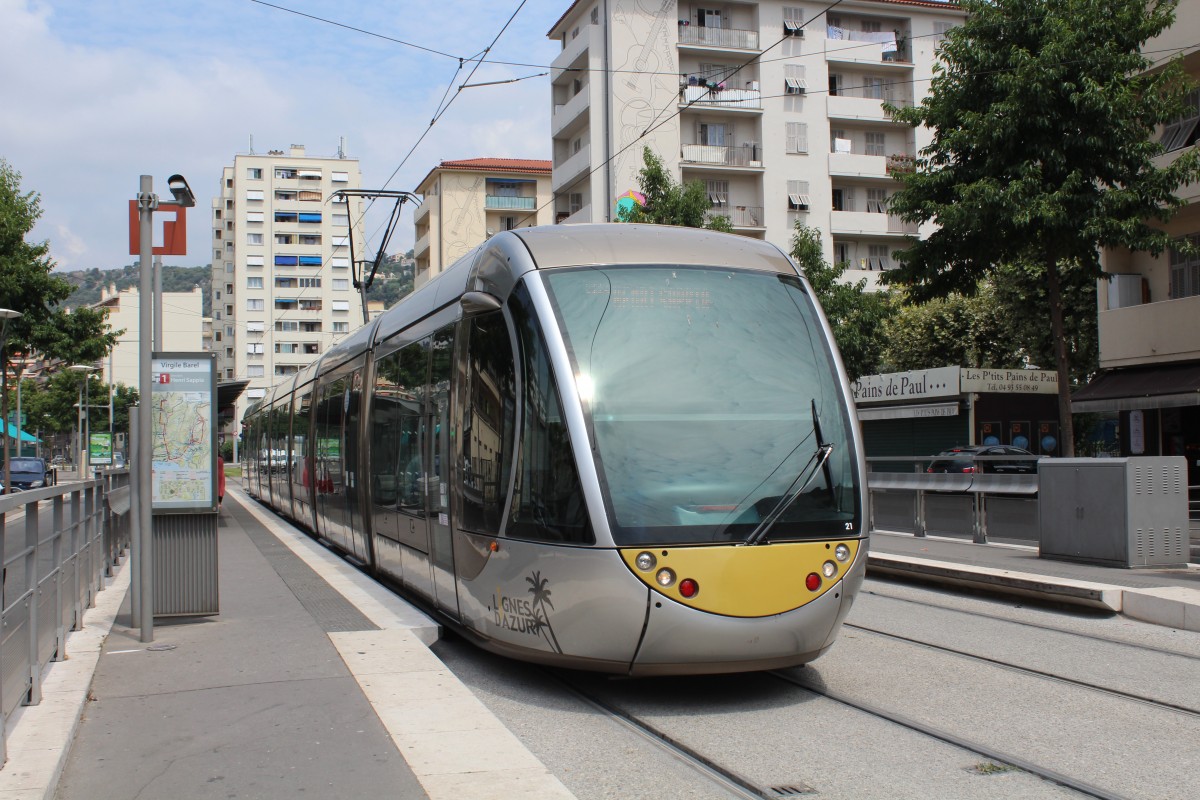 Nice / Nizza Lignes d'Azur SL T1 (Alstom Citadis-402 21) Boulevard Virgile Barel (Hst. Virgile Barel) am 23. Juli 2015.