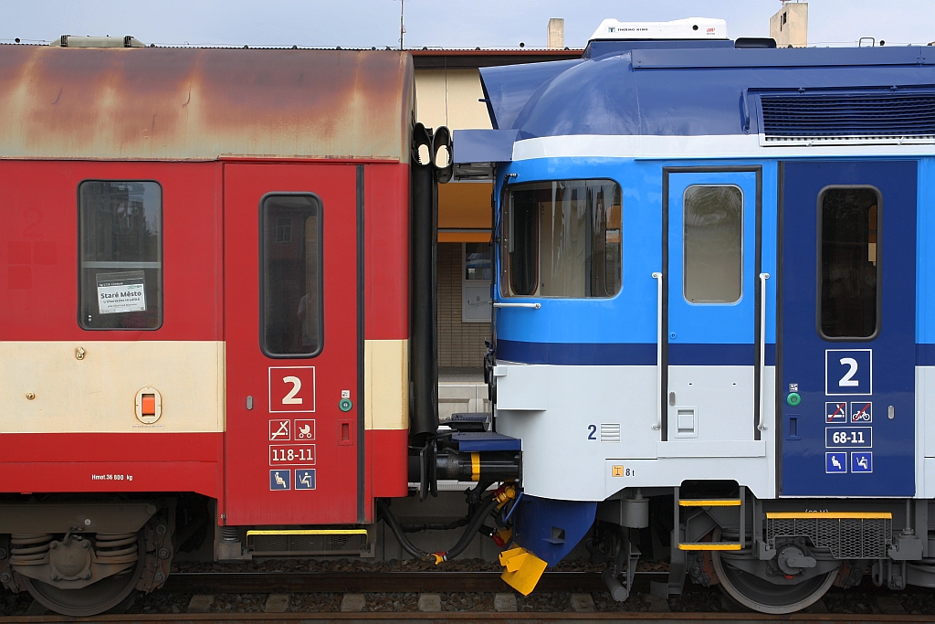 Nichtantriebsseite des CD 854 209-4 am 03.August 2019 im Bahnhof Veseli nad Moravou.