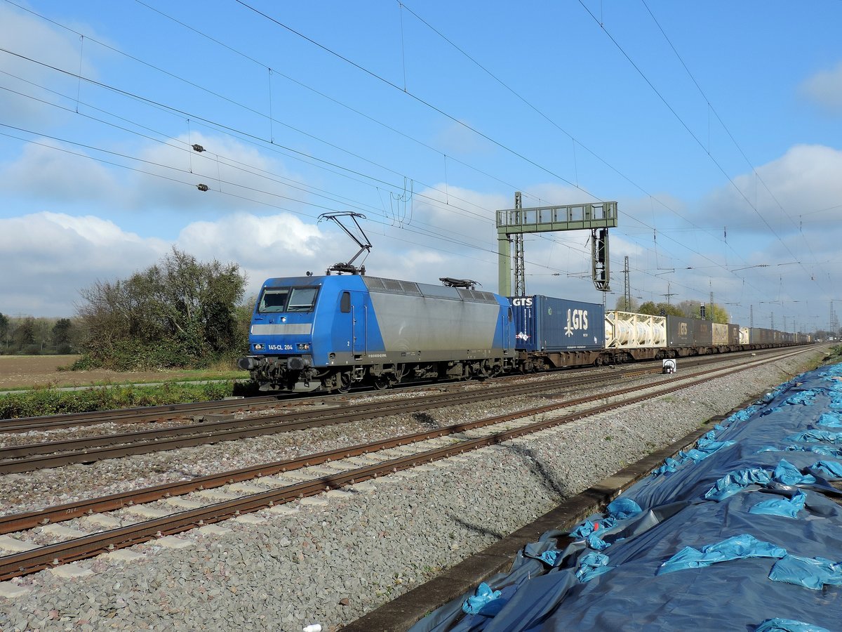 Niederschopfheim - 30.10.17 : vielleicht meine letzte Fototour vor dem Aufbau der Lärmschutzmauer. Xrail Lok 145 CL 204 mit einem KLV.