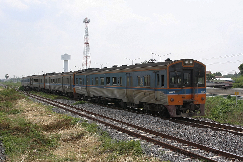 NKF 1243 am 24.Oktober 2016 kurz vor dem Bf. Bang Pa-in.