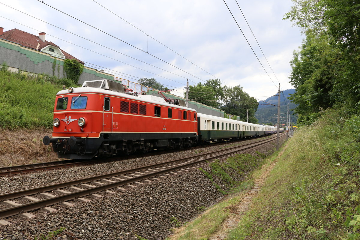 NLB 1110.505 bei der Einfahrt in den Bahnhof Leoben am 16.7.2017 mit dem SE 14373