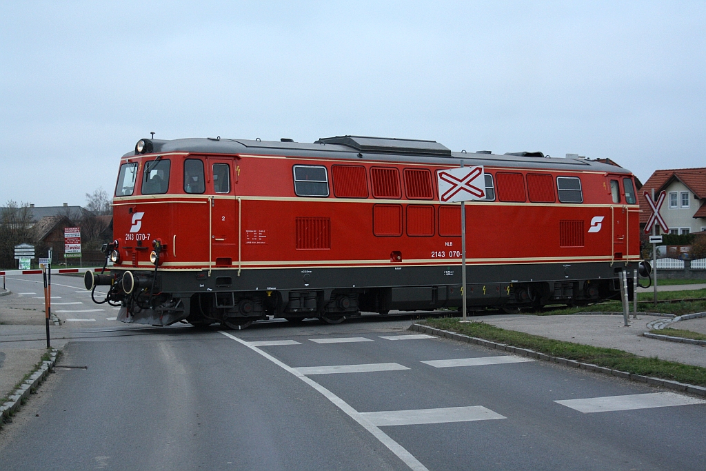NLB 2143 070-7 als SLZ 17916 am 22.November 2014 in Alberndorf.