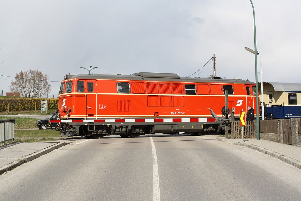 NLB 2143 070-7 am 06.April 2015 in Dobermannsdorf.