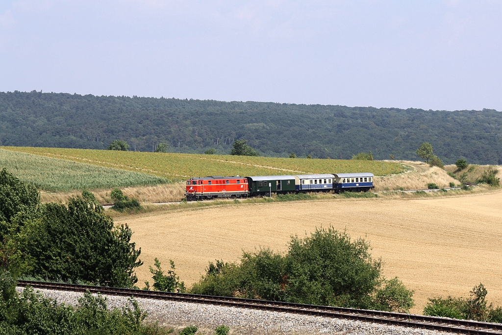 NLB 2143 070-7 am 08.August 2015 mit dem SEZ 17087 kurz vor Würnitz-Hetzmannsdorf.
