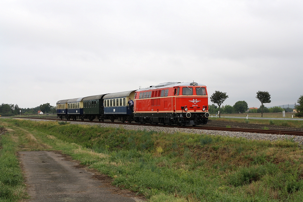 NLB 2143.56 am 02.September 2018 mit dem SR 16434 (Wien Praterstern - Zellerndorf - Laa/Thaya - Mistelbach) auf der Pulkautalbahn bei Obritz.