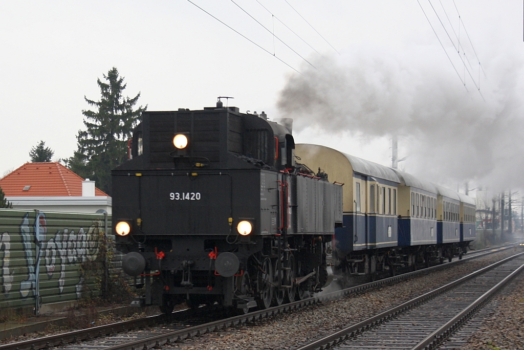 NLB 93.1420 am 07.Dezember 2014 mit dem SLP 17697 bei Gerasdorf.