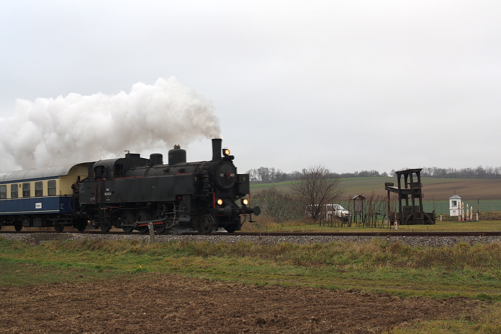 NLB 93.1420 am 08.Dezember 2015 vor dem SR 17675 bei Bullendorf.