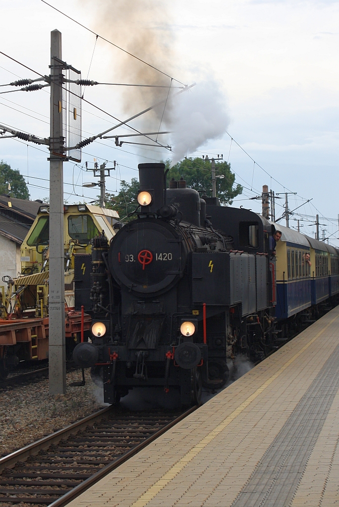 NLB 93.1420 am 20.September 2014 mit dem SR 17540 in Liesing.