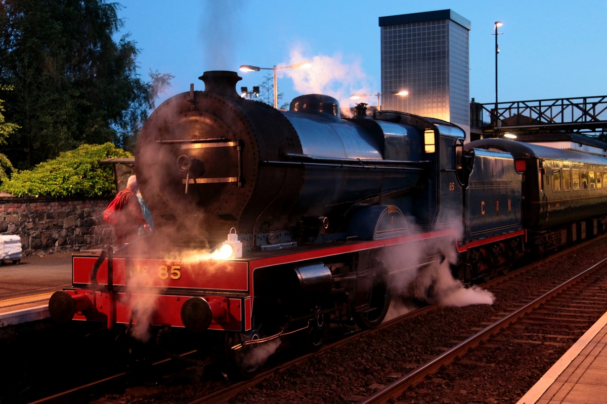 No. 85 MERLIN, eine Clas V der Great Northern Railway Ireland am 17.06.2016 an der  Steam Train Mystery Jazz Tour  in Lisburn.