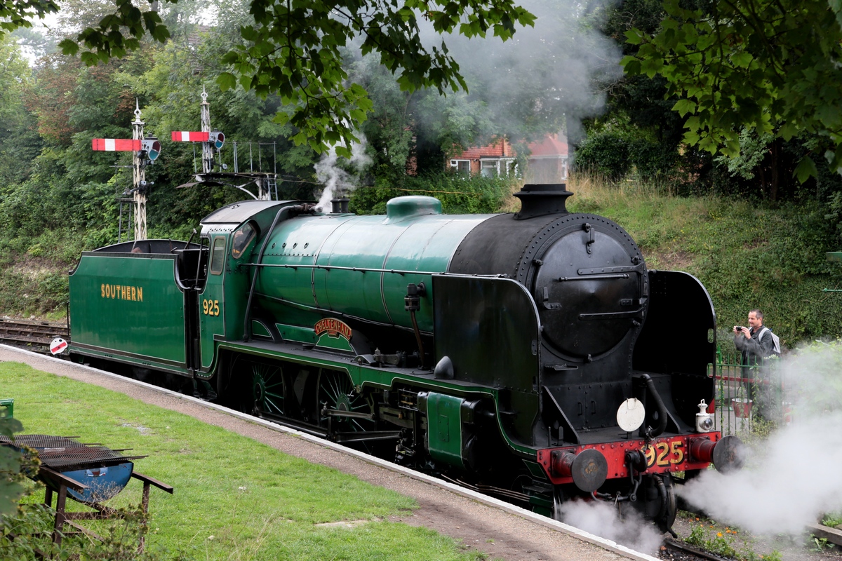 No. 925 CHELTENHAM stand einsatzbereit in Alresford am 03.09.2016, mit dieser Lok wurden an diesem Tag sogenannte Ehrenlokführer ausgebildet.
