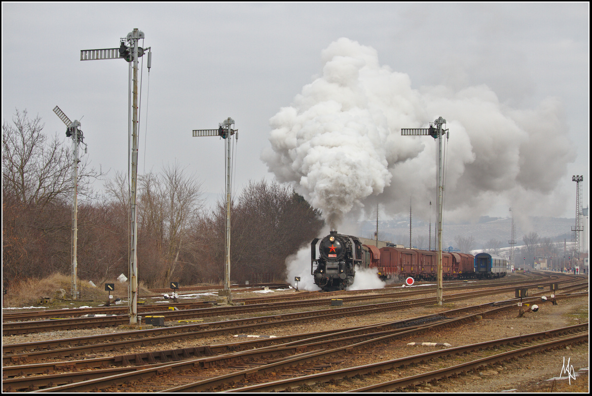 Noch ein Bild der slowakischen 556 036 in Kyjov bei der Ausfahrt in Richtung Süden. (19.02.2017)