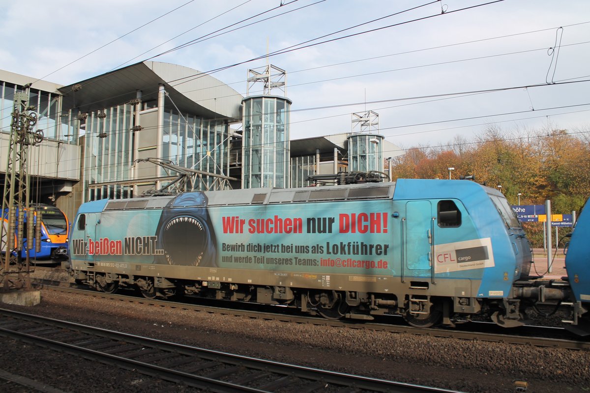 Noch einmal im Seitenprofil: 185 512  Wir beißen nicht... Wir suchen nur Dich!  am 05.11.2018 in Kassel-Wilhelmshöhe.