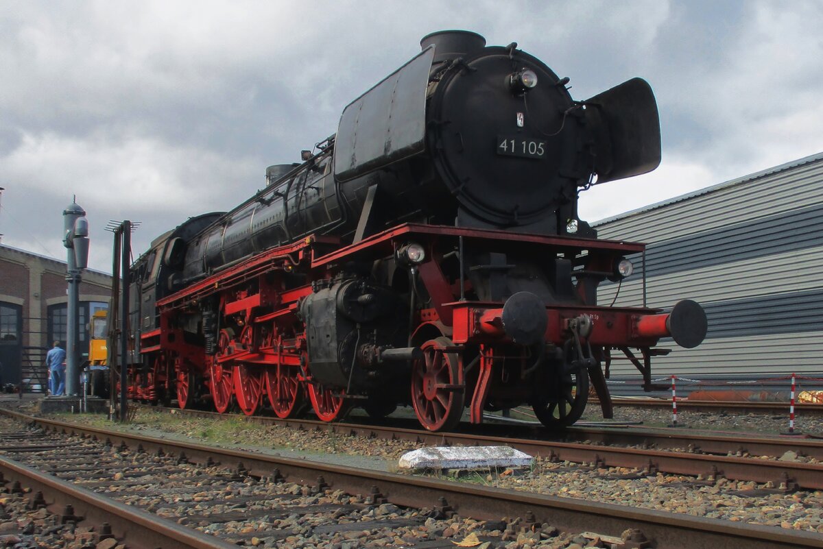 Noch immer steht -leider nicht betriebsfähig- 41 105 ins SSN-Depot in Rotterdam Noord am 7 Oktober 2018.