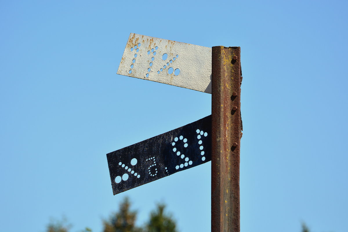 Noch vielfach an den HSB Strecken vertreten sind die Neigungstafeln an Neigungswechseln. 

Niedersachswerfen 06.08.2018