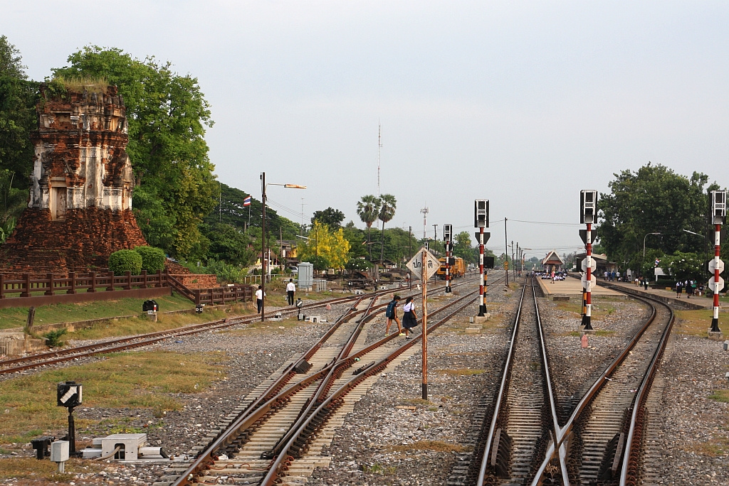Nördlicher Einfahrbereich der Lop Buri Station, Blickrichtung Bangkok, am 15.Mai 2018.