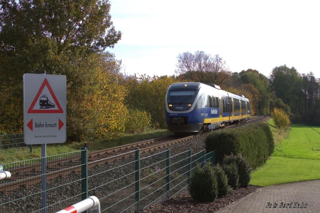 Nord West Bahn VT 643317 hier am 3.11.2014 um 12.04 Uhr kurz vor Erreichen des Haltepunktes Osnabrück - Sutthausen auf dem Weg nach Osnabrück Hauptbahnhof.