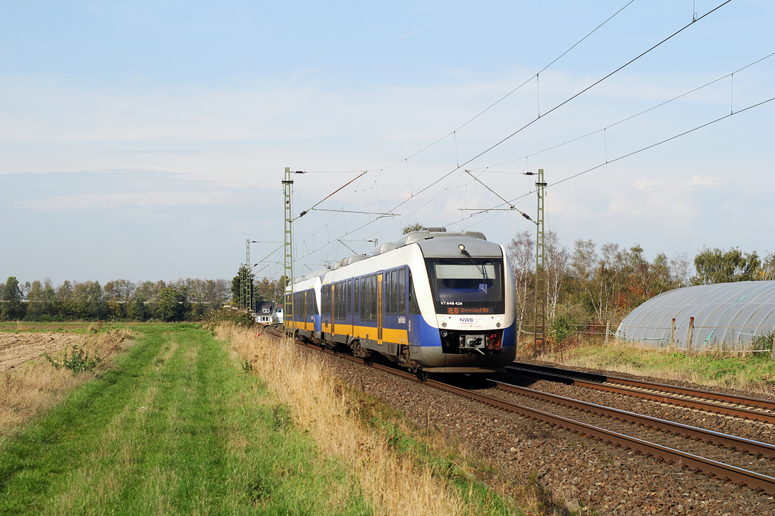 NordWestBahn VT 648 424 // Kaarst (Bahnstrecke Neuss - Krefeld) // 14. Oktober 2019
