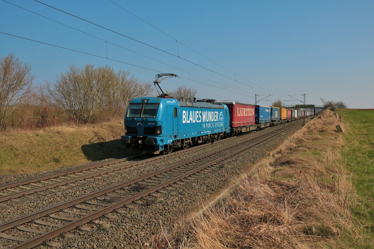 Northrail/TX Logistik Siemens Smartron 192 010-7 mit einen KLV Zug am 25.03.22 in Nieder Mörlen