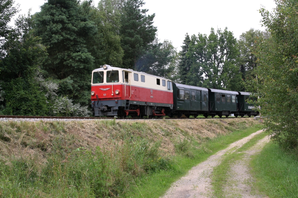 NOVOG V5 (ex ÖBB 2095.05) mit dem R 16927 (Litschau - Gmünd N.Ö.) am 26.Juli 2020 kurz nach Alt Nagelberg.