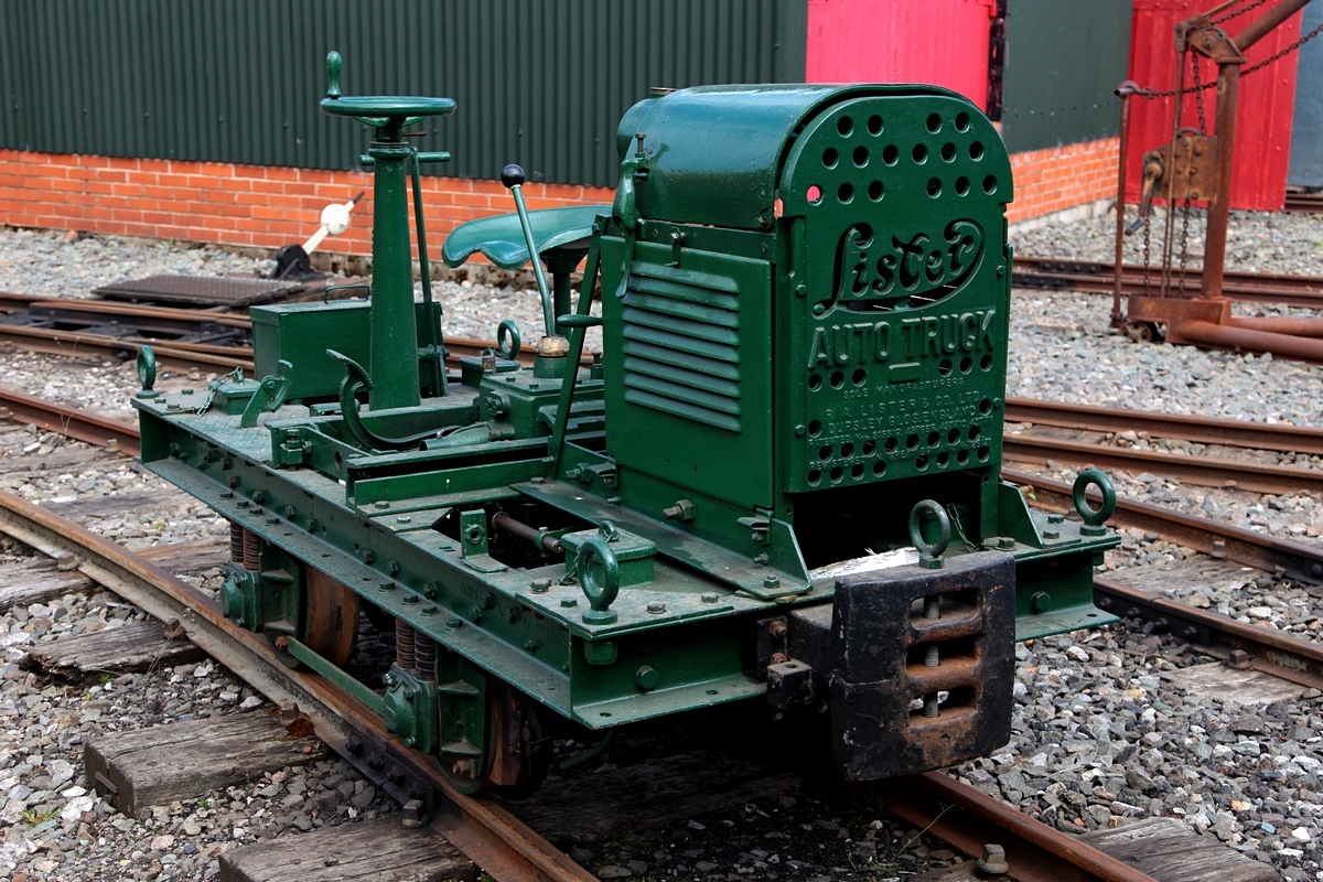 Nr.41 im Gelnde an der Stn. Becconsall am 02.05.2018. R-Typ von R.A. Lister, Bauj. 1946, Fabr.-Nr. 29890