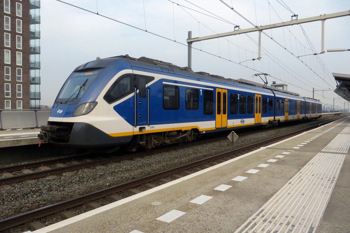 NS 2336 steht am 5 März 2021 in Arnhem-Zuid.