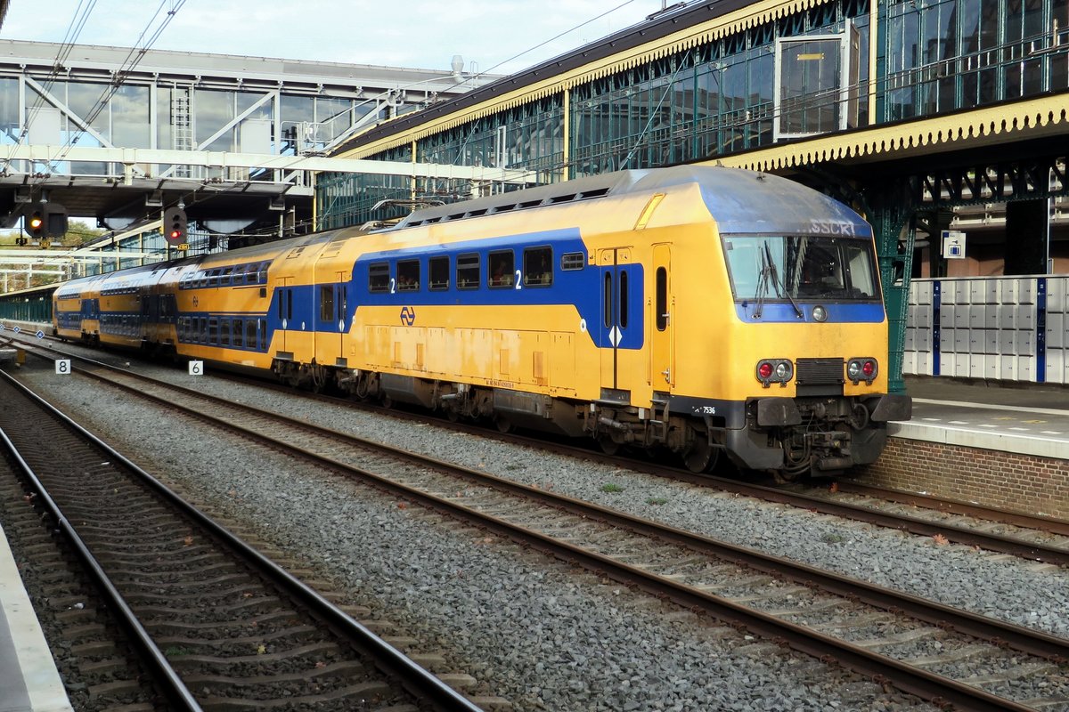 NS 7536 verlässt 's-Hertogenbosch am 31 Oktober 2020.