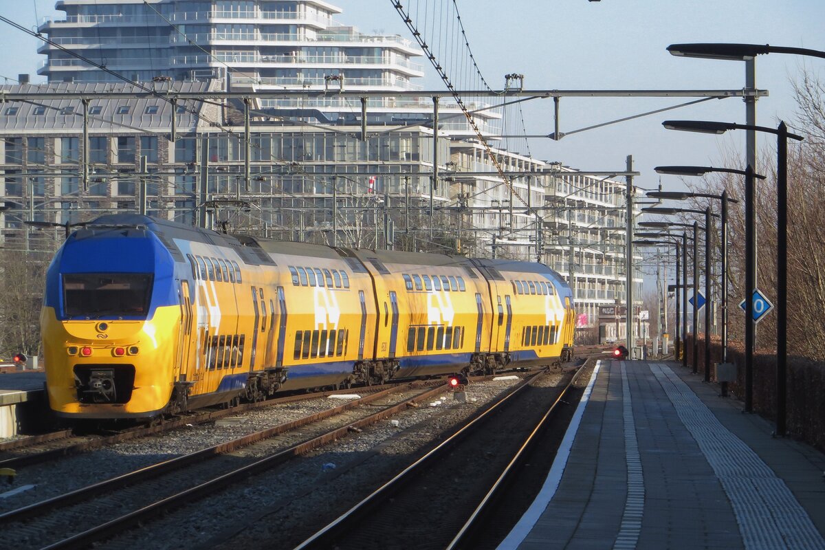 NS 9528 verlässt Nijmegen am Morgen von 4 März 2022