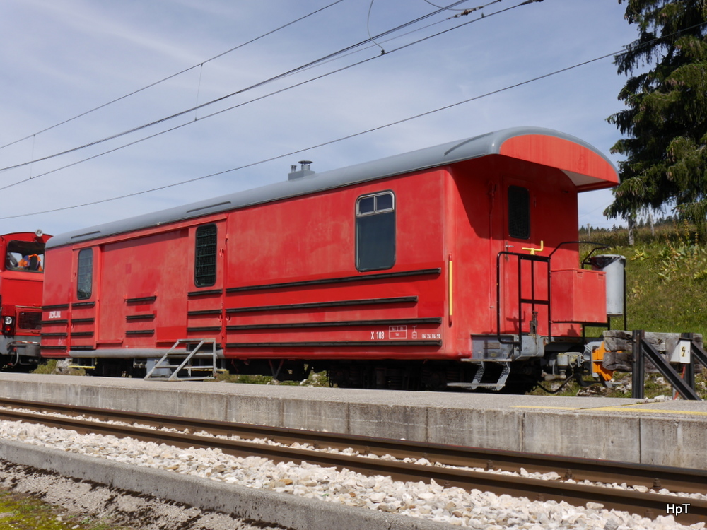 NStCM - Dienstwagen X 103 abgestellt in La Grivine am 17.08.2014