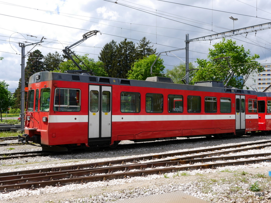 NStCM - Triebwagen  BDe 4/4 211 im Depotareal in Nyon am 06.05.2015