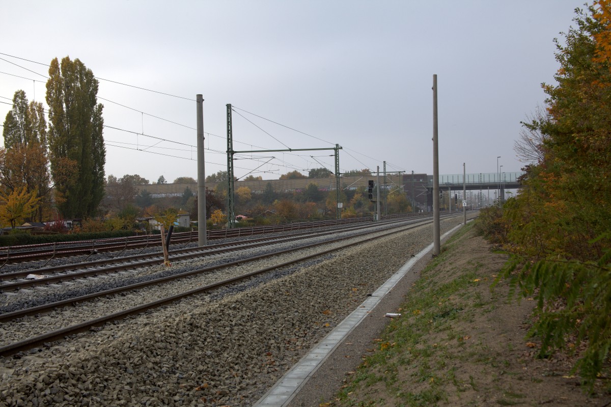 Nun ist sie fast fertig, die neue S-Bahntrasse , hier zwischen Trachau und Radebeul Ost.30.10.2015 13:31 Uhr.