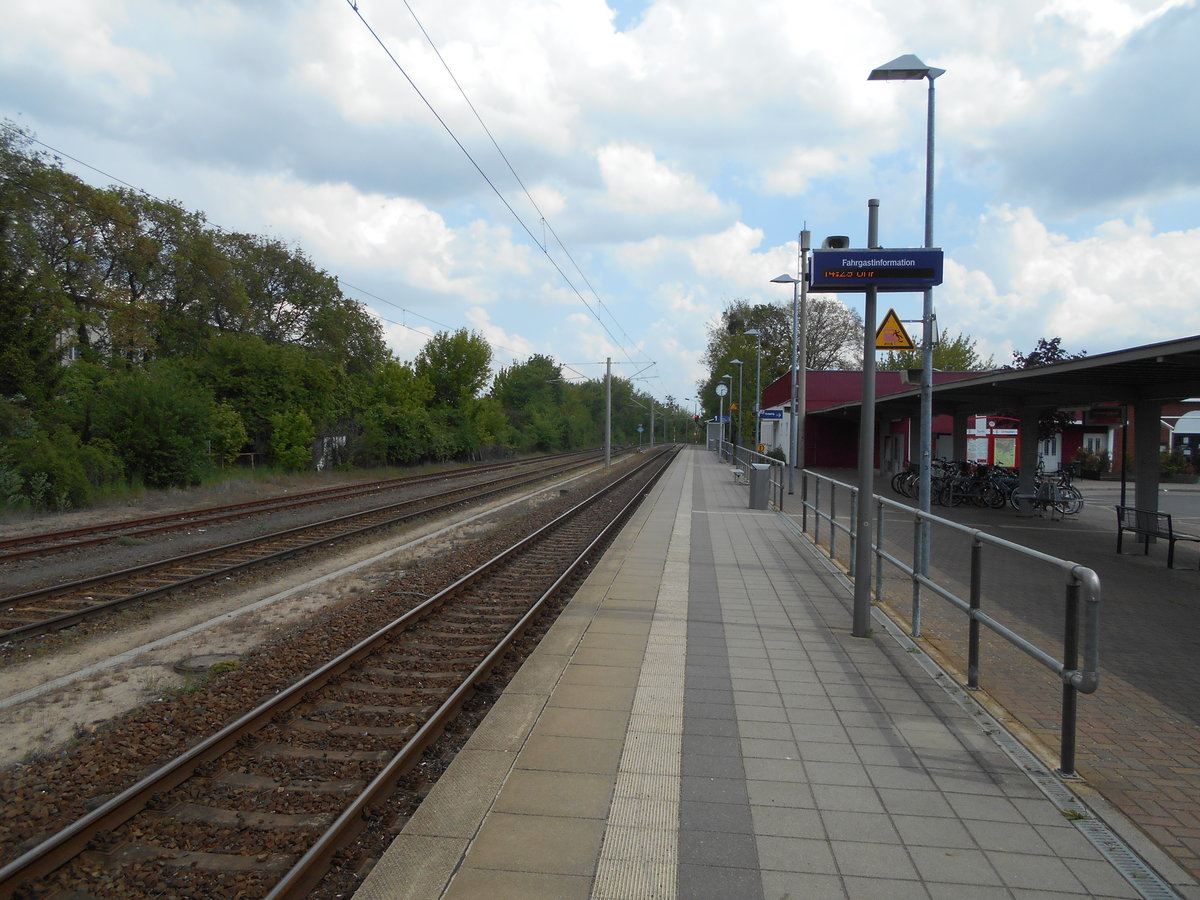 Nur ein Bahnsteiggleis existiert in Schwedt(Oder).Aufgenommen am 01.Mai 2019.