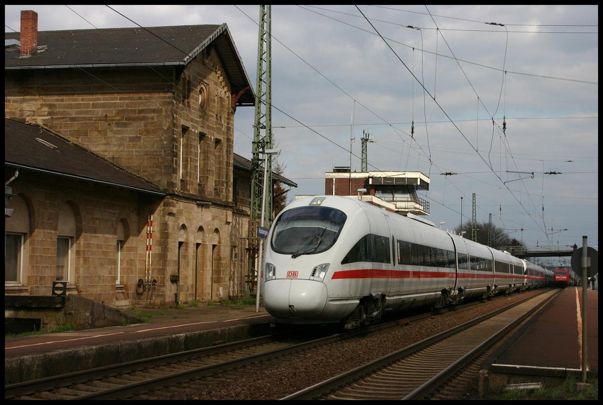 Nur kurze Zeit war der Einsatz des ICE 605 auf der Rollbahn zu erleben. Um den IC 2781 zu ersetzen, wurden dafür gleich drei Einheiten aneinander gekuppelt und eingesetzt. Am 17.04.2006 kam ein solcher Zug um 17.22 Uhr in Richtung Ruhrgebiet durch den Bahnhof Hasbergen.