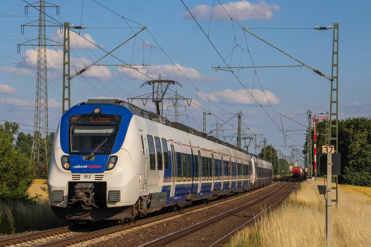 NXG 442 352+442 359 auf der Fahrt von Rheine nach Krefeld, 4. Juli 2022, Abzweig Neuss-Weißenberg