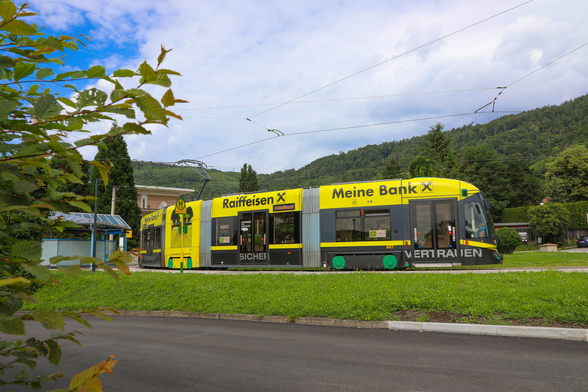 Ob da Bim Bim Franzi in der letzten Reihe sitzt ??? 

Haltestelle UKH Graz am 9.06.2018