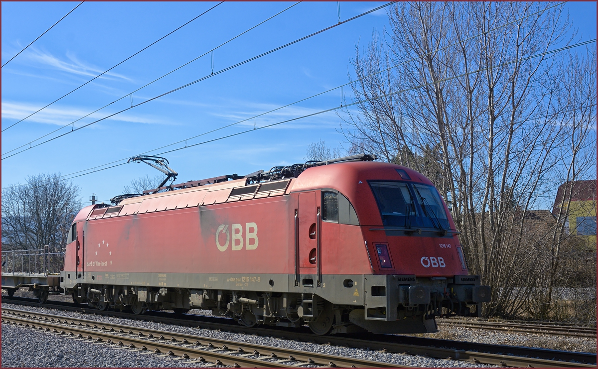 OBB 1216 147 zieht Gterzug durch Maribor-Tabor Richtung Norden. /18.2.2021