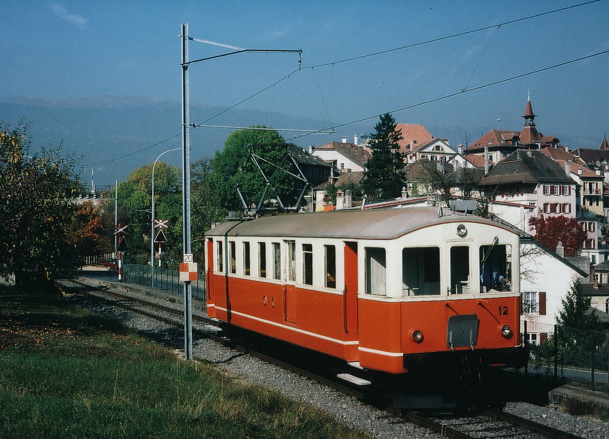 OC: BDe 4/4 12 vor passender Kulisse bei Orbe im Jahre 1989.
Foto: Walter Ruetsch