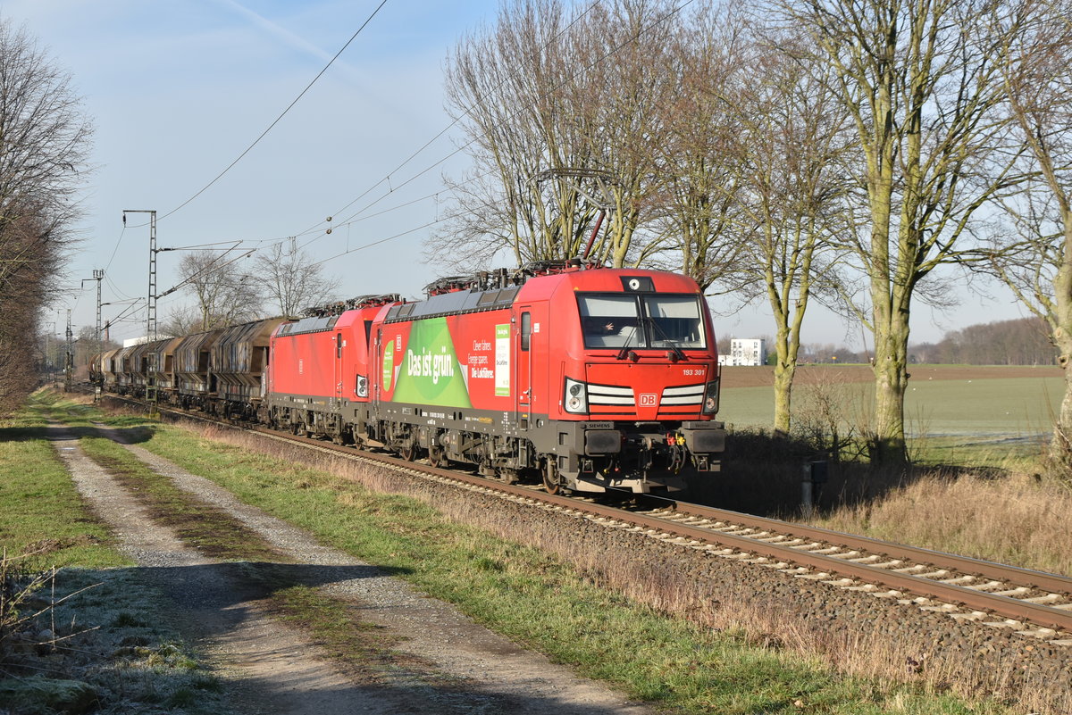 Ocolok 193 301-9 und 193 322-5 kalt kommen mit einem Getreidezug aus Richtung Venlo gen Viersen gefahren. 19.1.2019