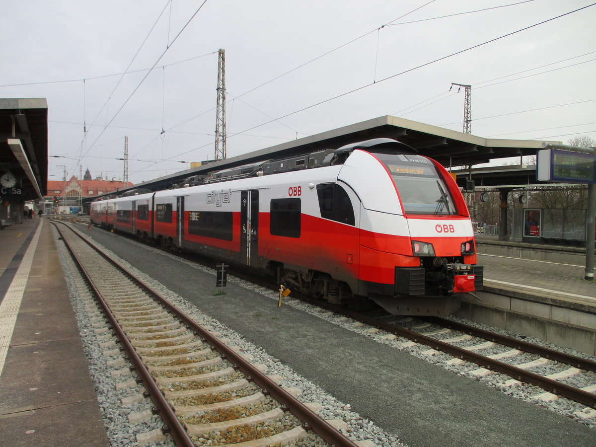 ODEG 4746 555,als RE Sassnitz-Rostock,am 27.Januar 2020,im Stralsunder Hbf.