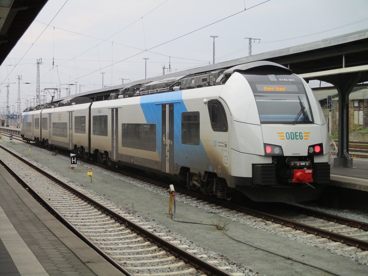 ODEG 4746 801 auf Gleis 5,am 07.Dezember 2020,im Stralsunder Hbf.