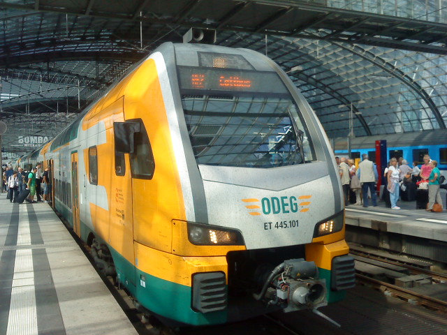 ODEG Stadler Kiss RE2 In Berlin HBF Oben Abfahrt Nach Cottbus HBF 