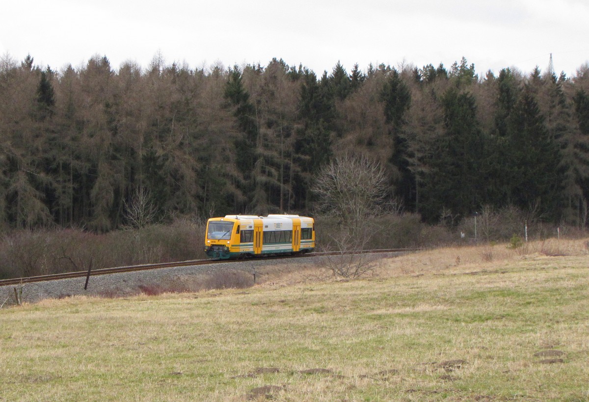 ODEG VT 650.73, unterwegs für die Erfurter Bahn, als EB 80943 von Weimar nach Kranichfeld, am 05.03.2015 bei Holzdorf (b Weimar).