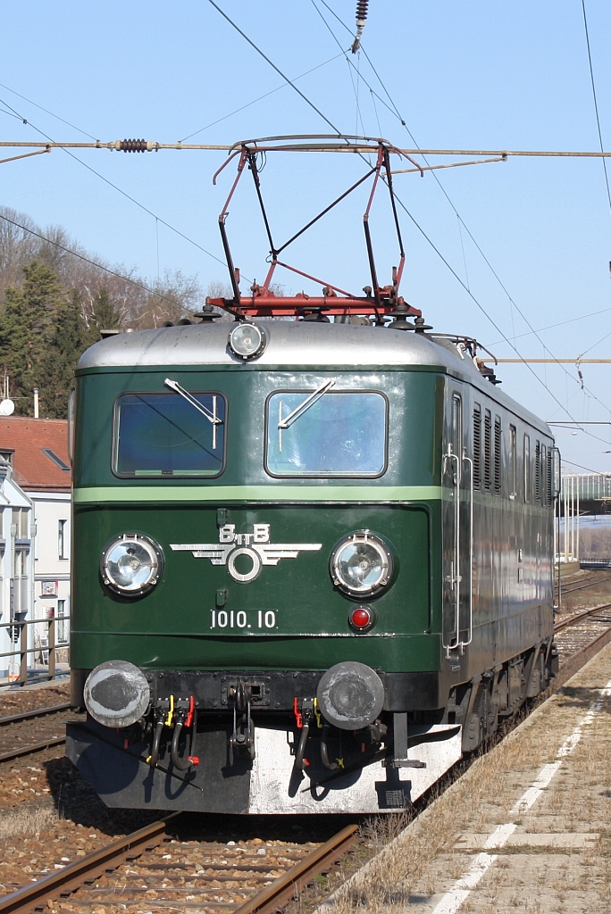 BB 1010.10 am 23.Februar 2014 im Bf. Nussdorf.